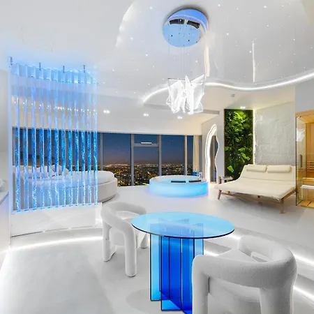 Sky Tower - In The Sky Апартаменты *