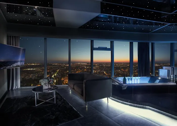 Sky Tower - In The Sky Апартаменты *