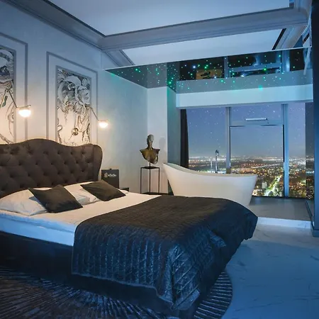 Sky Tower - In The Sky Apartment *