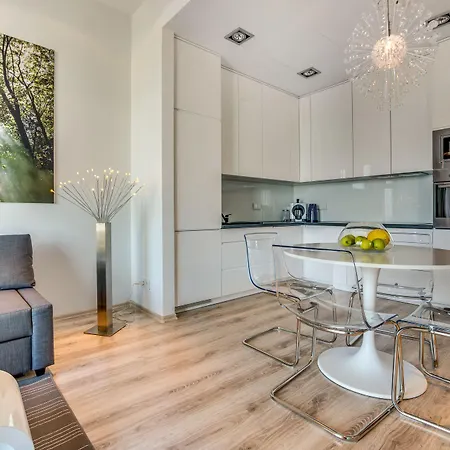 Sky Tower - In The Sky Apartment *