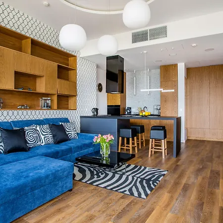 Sky Tower - In The Sky Apartment *