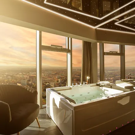 Апартаменти Sky Tower - In The Sky *