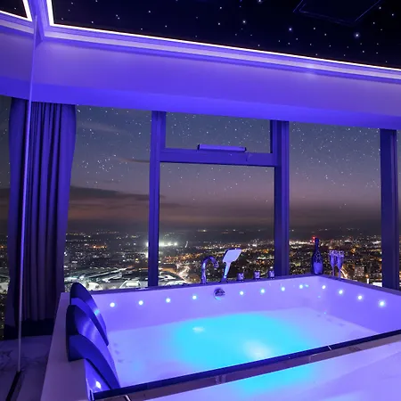 Апартаменти Sky Tower - In The Sky