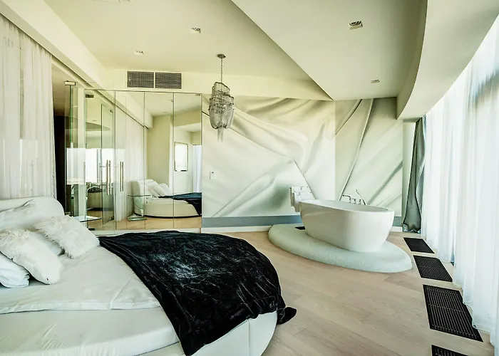 Sky Tower - In The Sky Apartman *